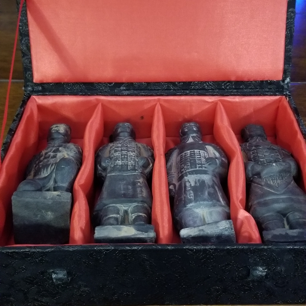 4 Terra Cotta Warriors
